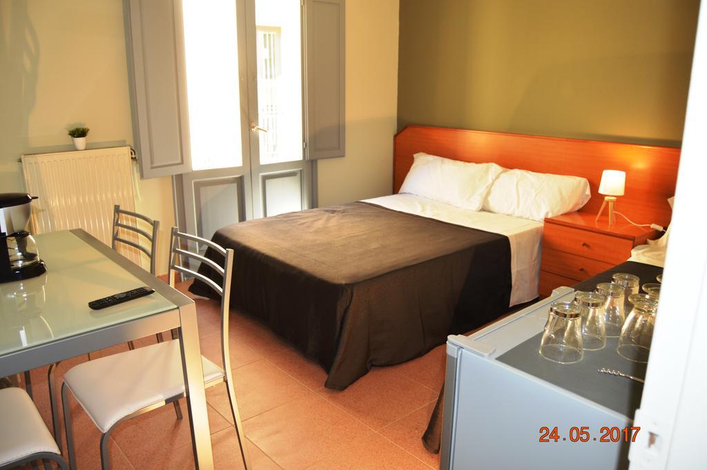 Center Plaza Figueres Appartement Figueres  Buitenkant foto