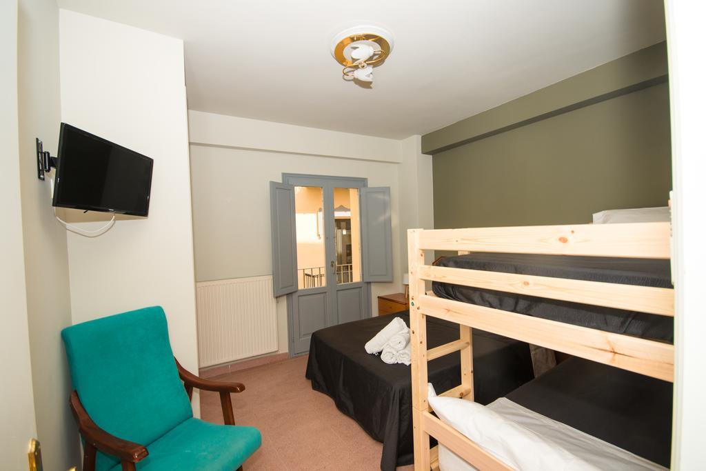 Center Plaza Figueres Appartement Figueres  Buitenkant foto